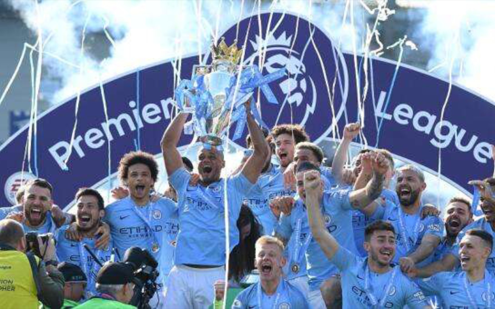 【女足世界杯】中国队力拼英格兰队，王霜首发！.